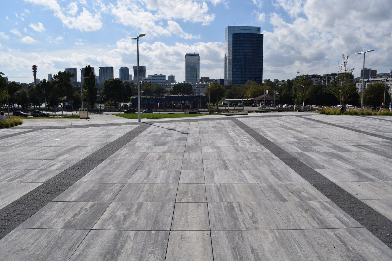 city stone design_betonove platne_inspiracie_bratislava_lakeside park_8