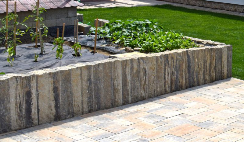 citystonedesign_betonove palisady_palisada arcadia_vyvyseny zahon